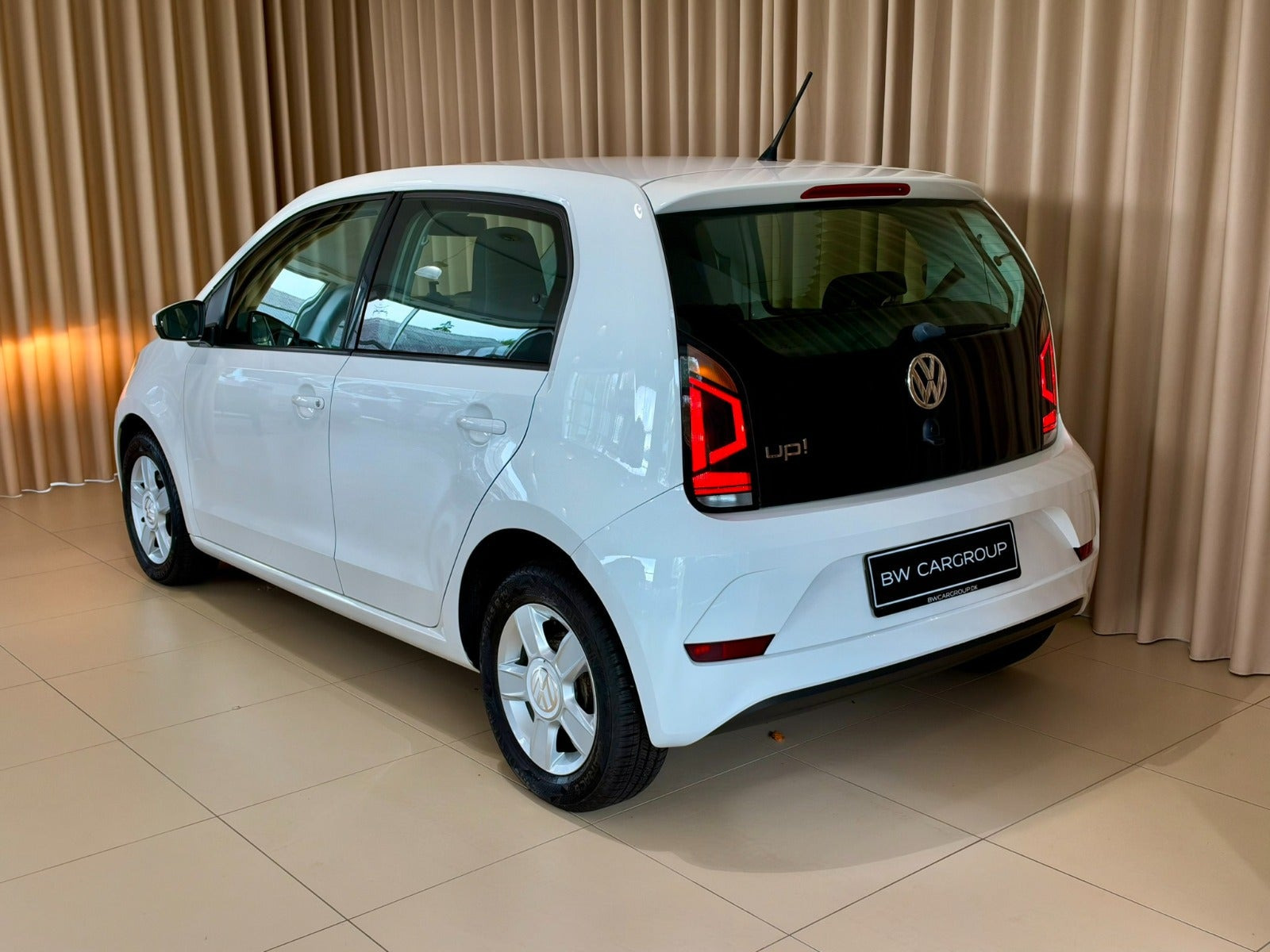 Hvid VW UP! fra 2017