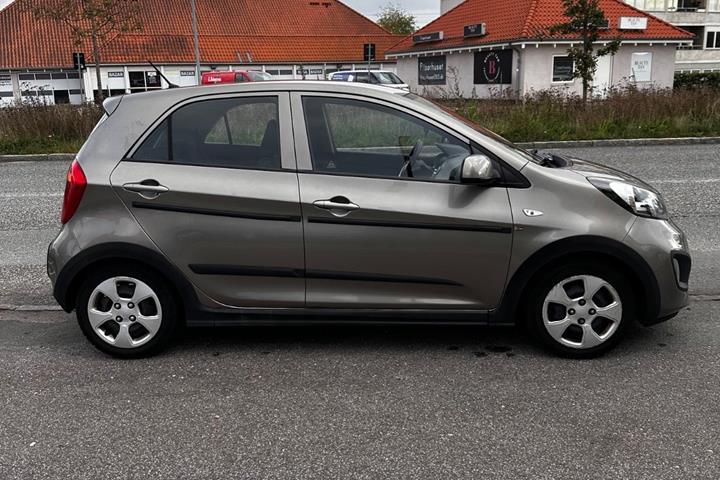 Brun Kia Picanto fra 2014