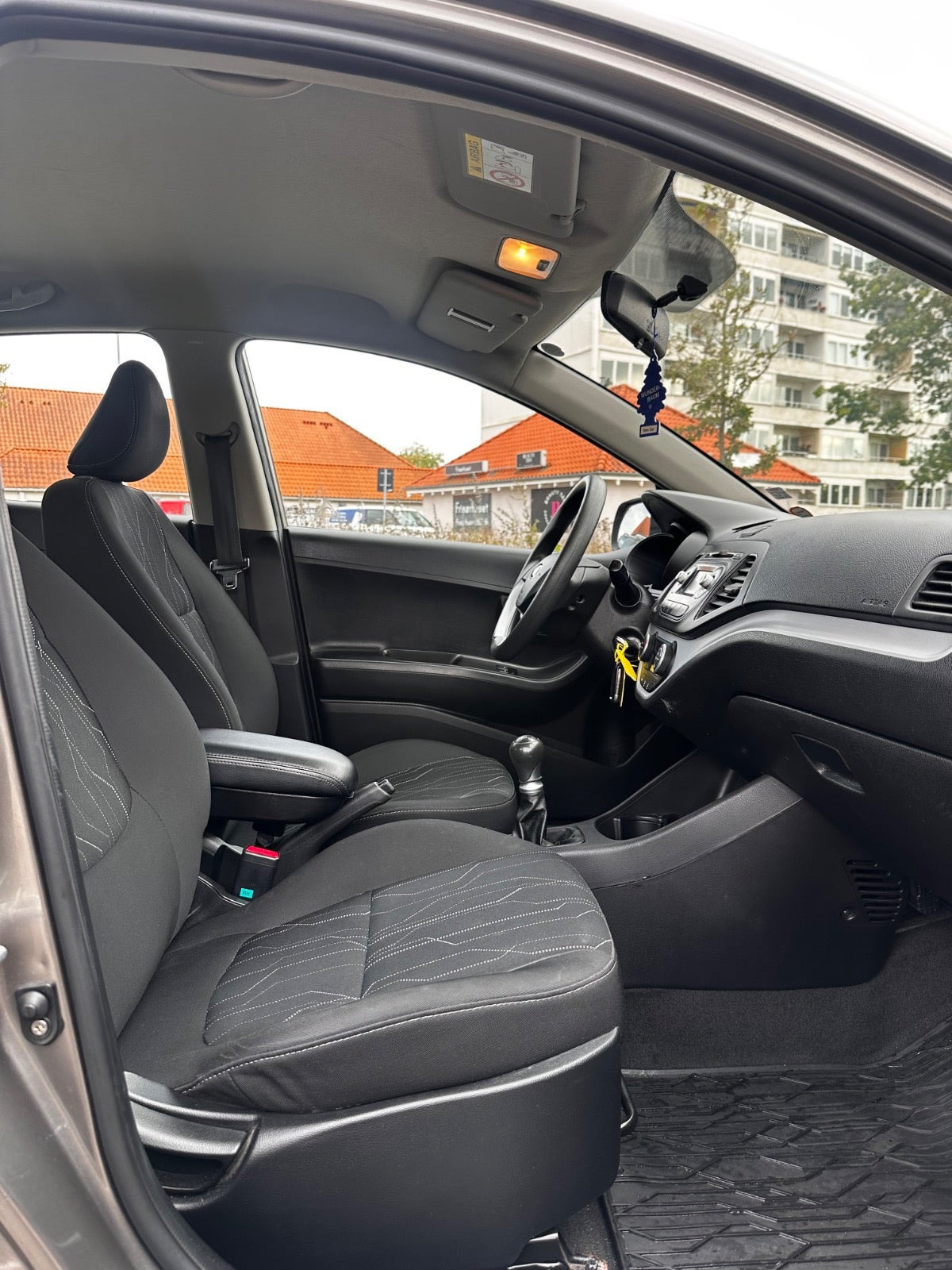 Brun Kia Picanto fra 2014