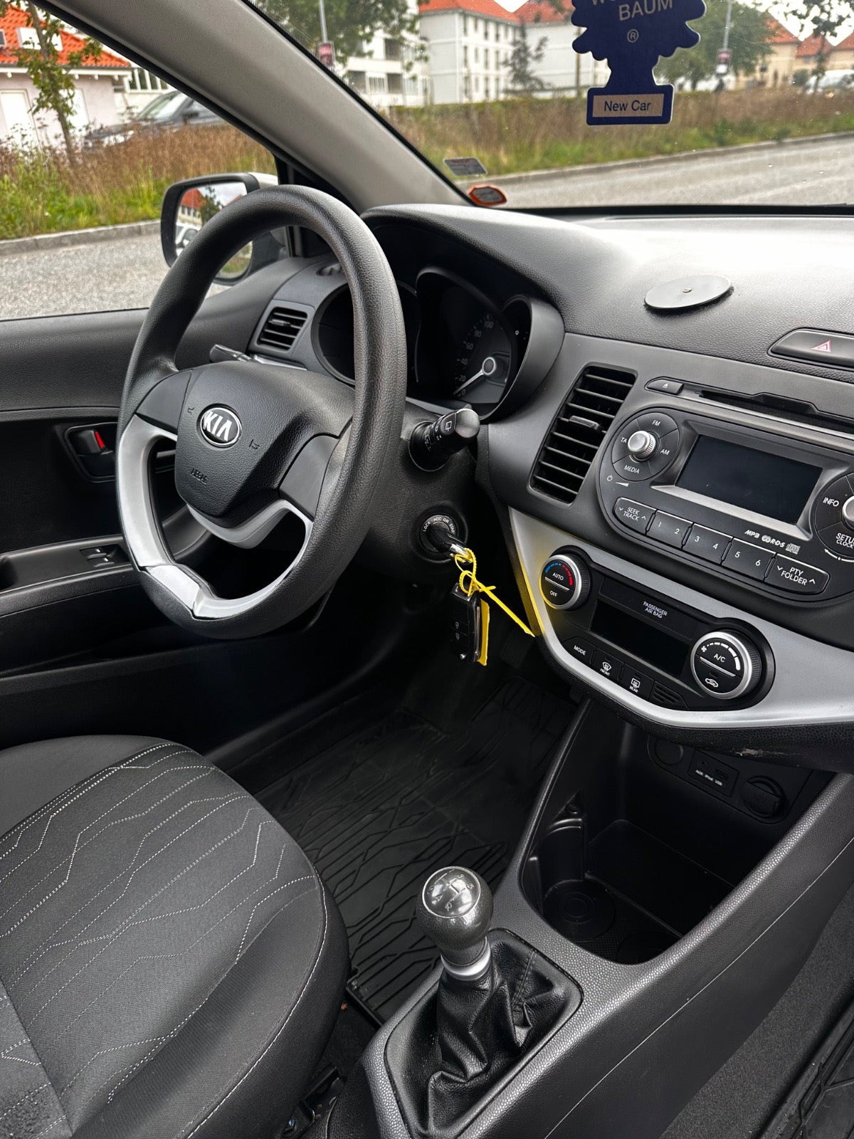 Brun Kia Picanto fra 2014