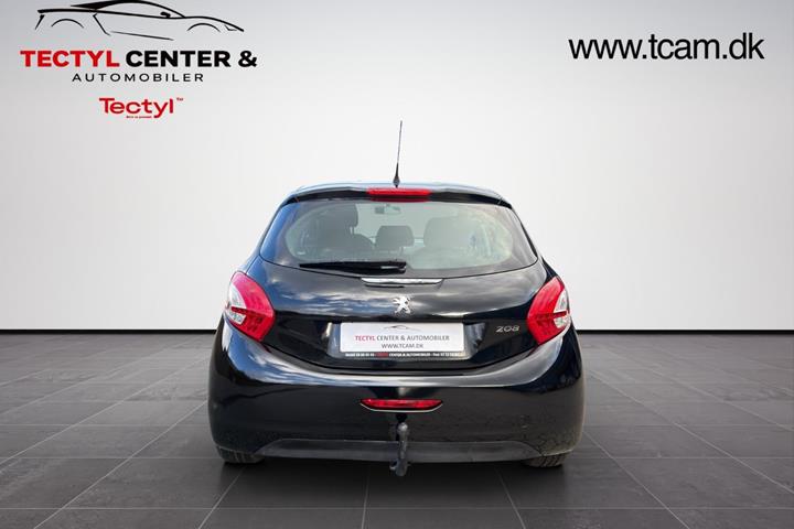 Sort Peugeot 208 fra 2012