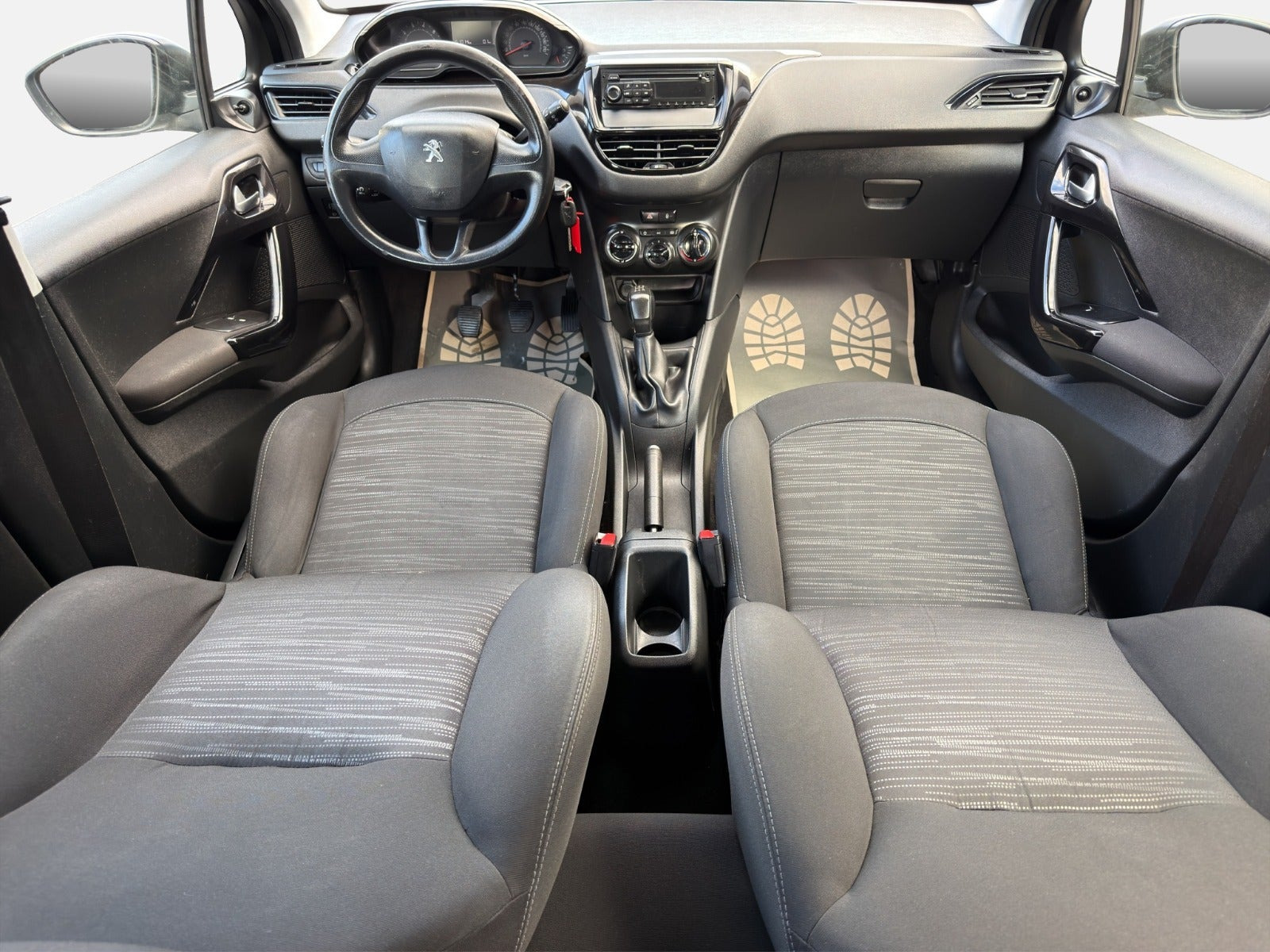 Sort Peugeot 208 fra 2012