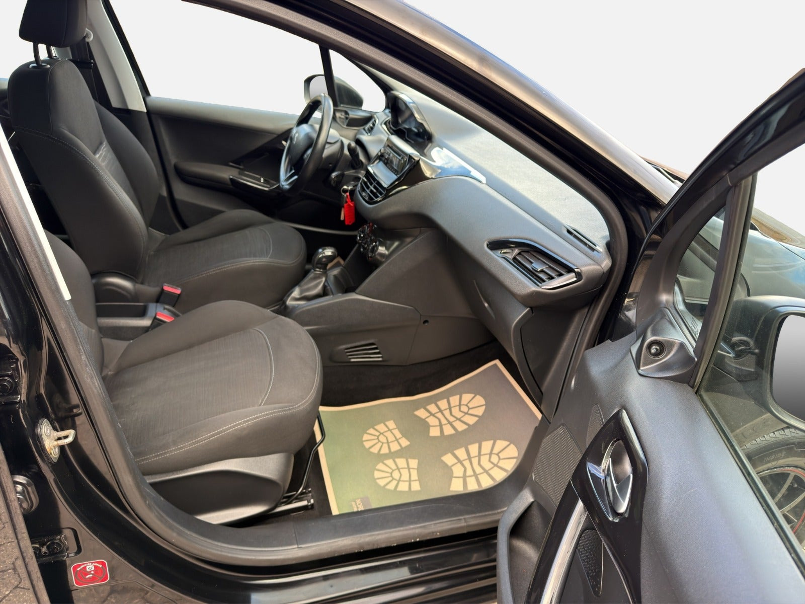 Sort Peugeot 208 fra 2012