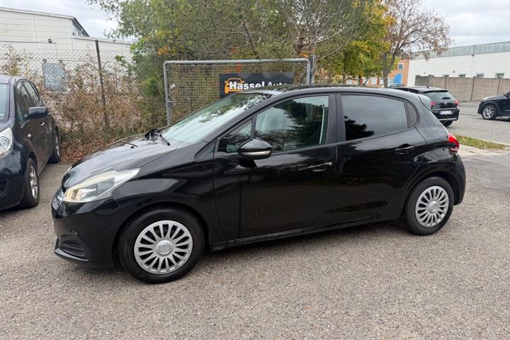 Grøn Peugeot 208 fra 2016
