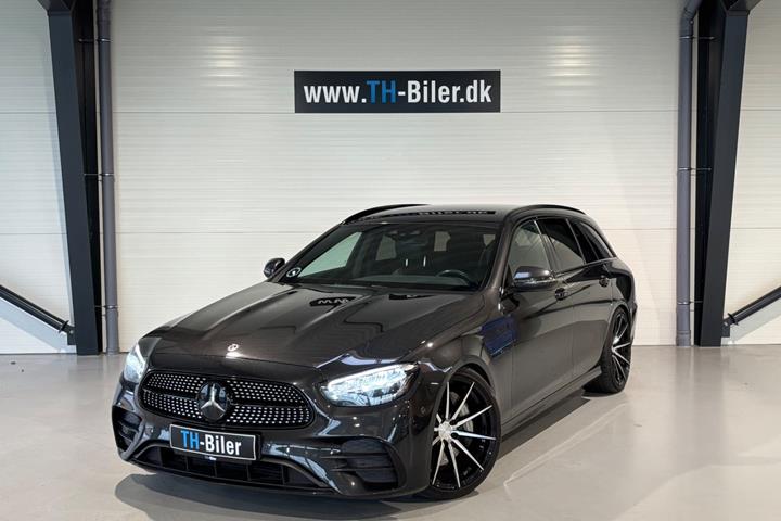 Sort Mercedes E300 de fra 2021