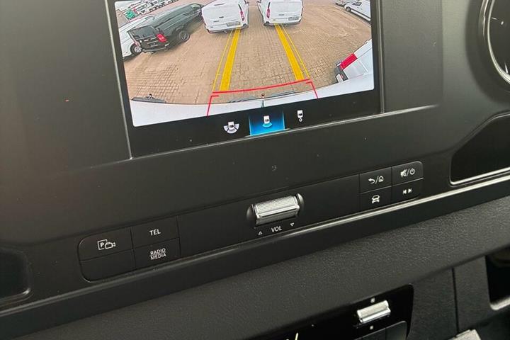 Hvid Mercedes Sprinter 316 fra 2019