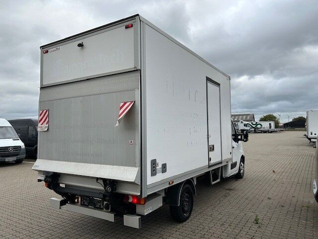 Hvid Nissan NV400 fra 2021
