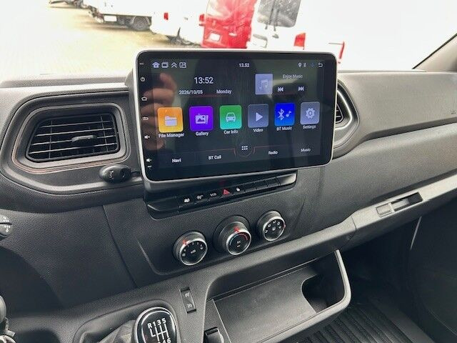 Hvid Nissan NV400 fra 2021