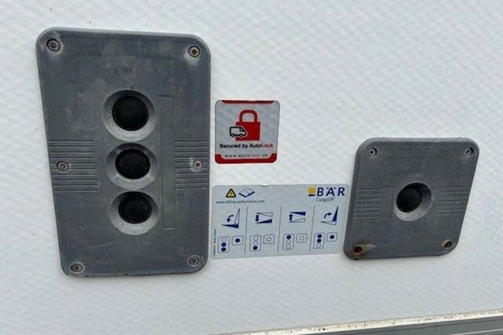 Hvid Nissan NV400 fra 2021
