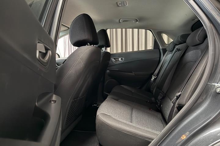 Grå Hyundai Kona fra 2020
