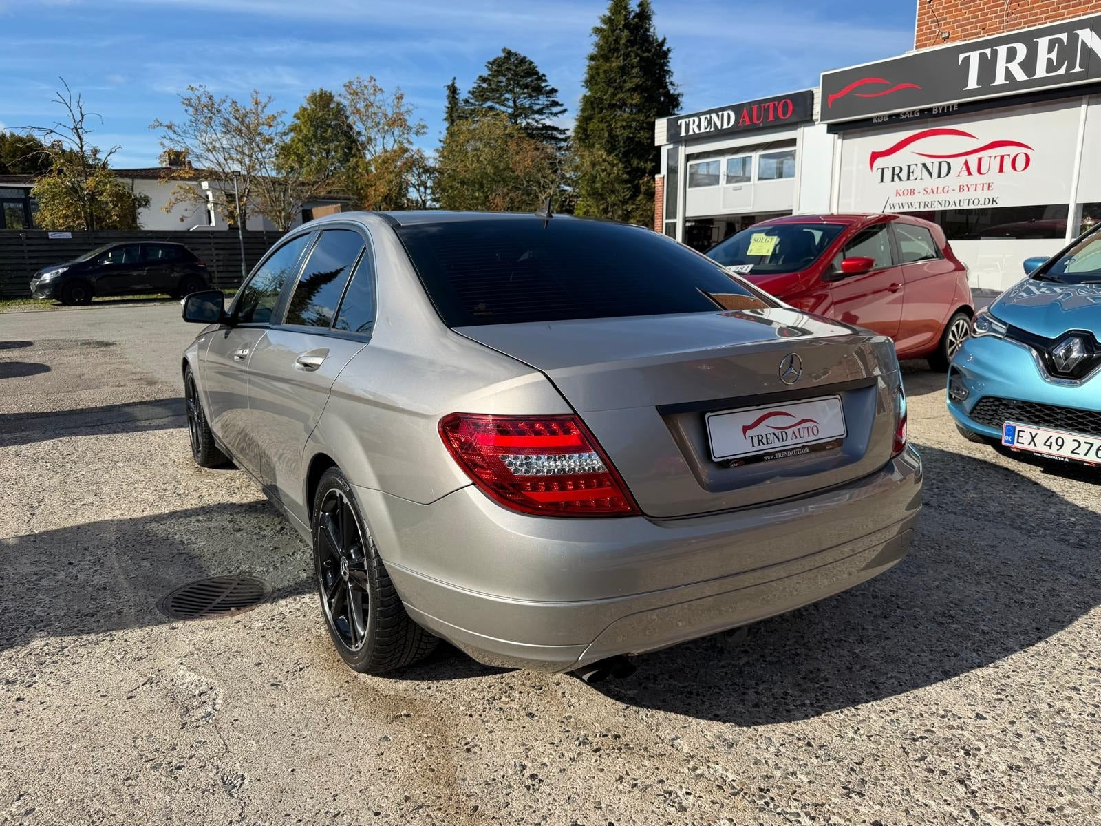 Beige Mercedes C180 fra 2008