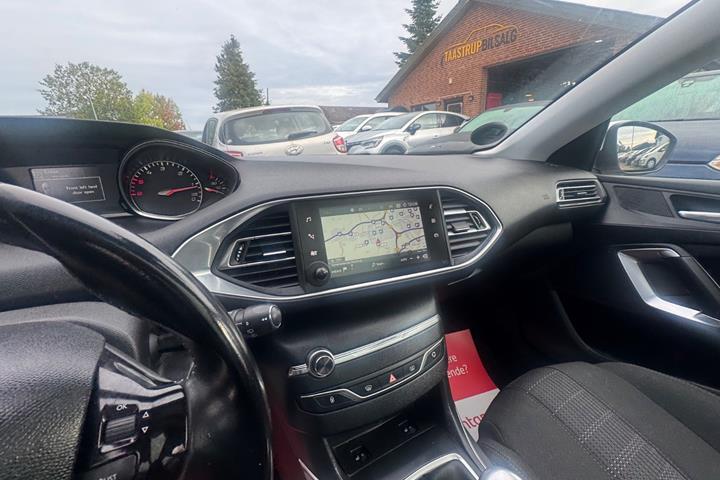 undefined Peugeot 308 fra 2017