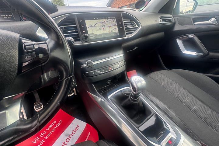 undefined Peugeot 308 fra 2017