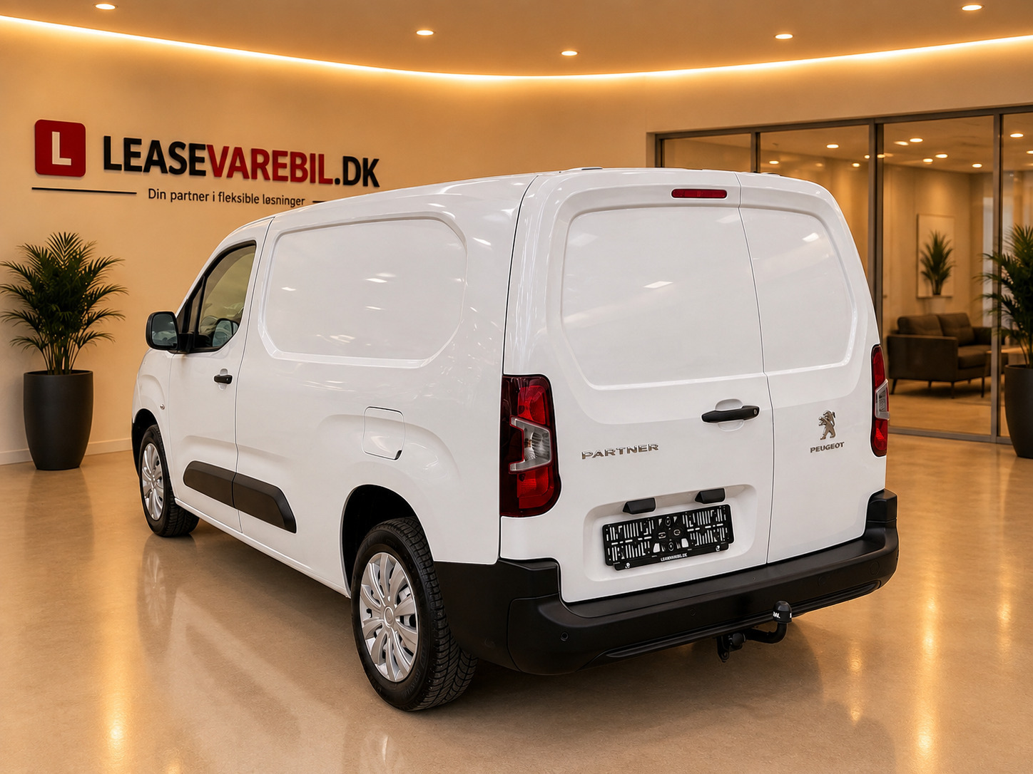 Hvid Peugeot Partner fra 2019