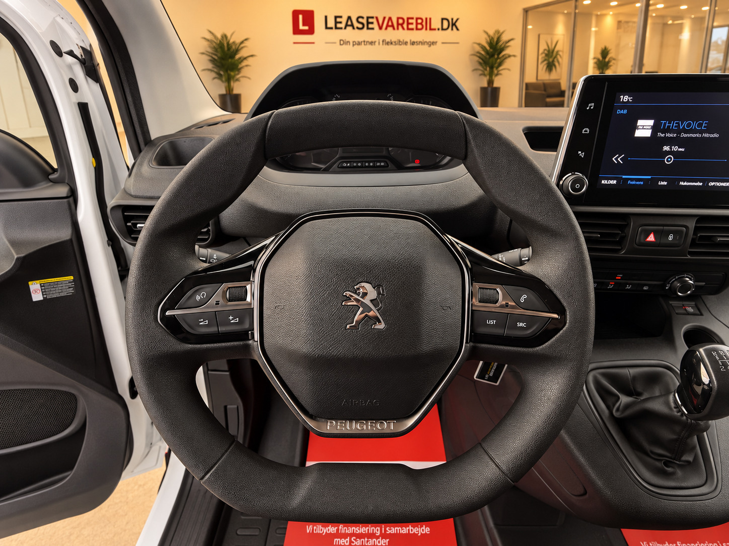 Hvid Peugeot Partner fra 2019