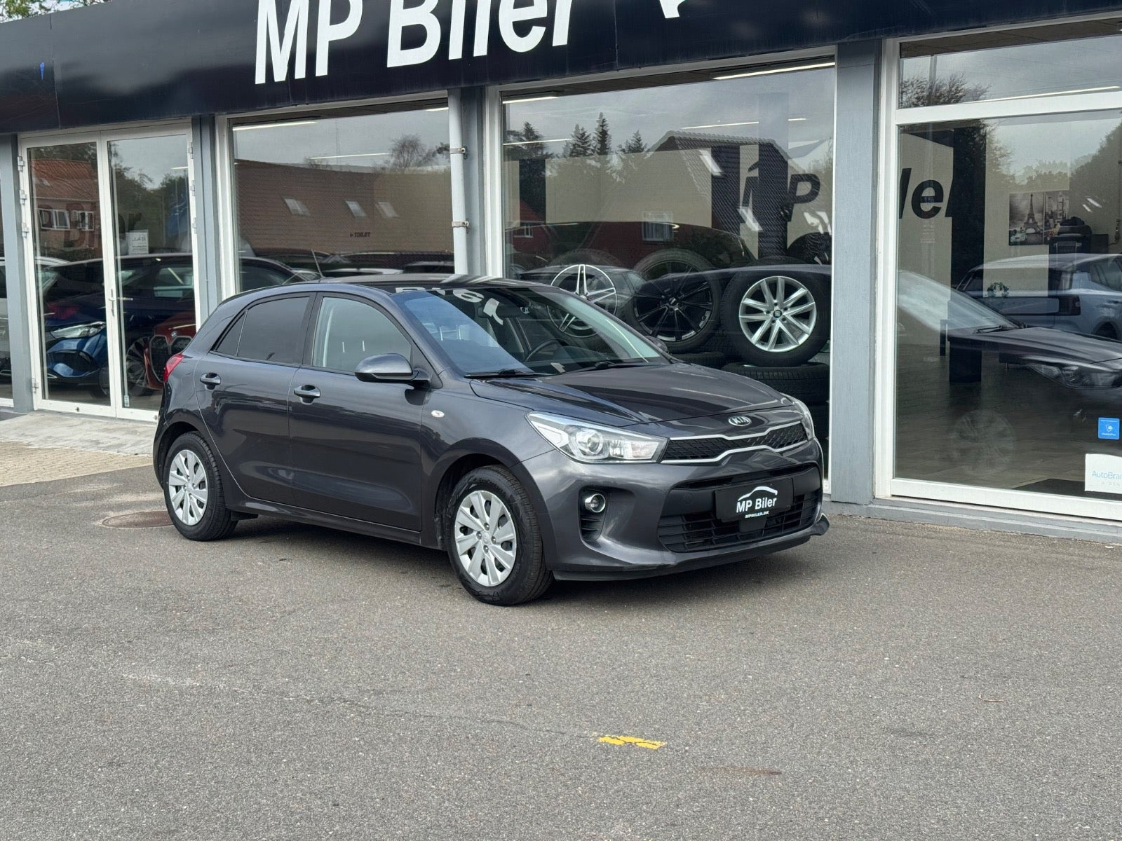 Sort Kia Rio fra 2019