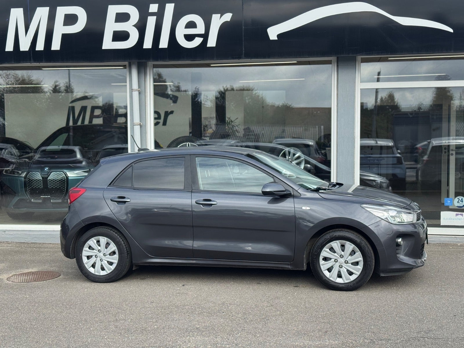 Sort Kia Rio fra 2019