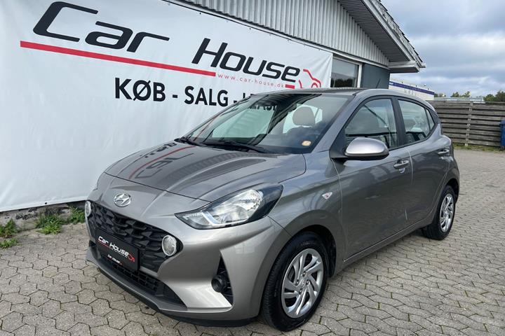 Sølv Hyundai i10 fra 2020