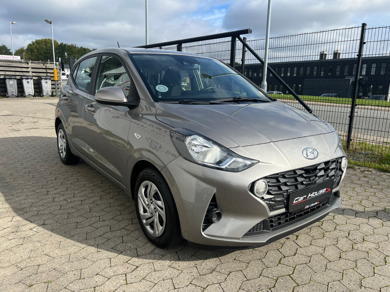 Sølv Hyundai i10 fra 2020