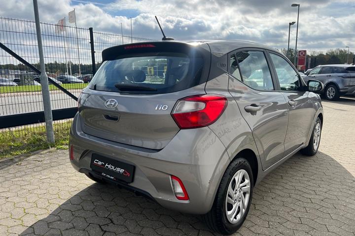 Sølv Hyundai i10 fra 2020