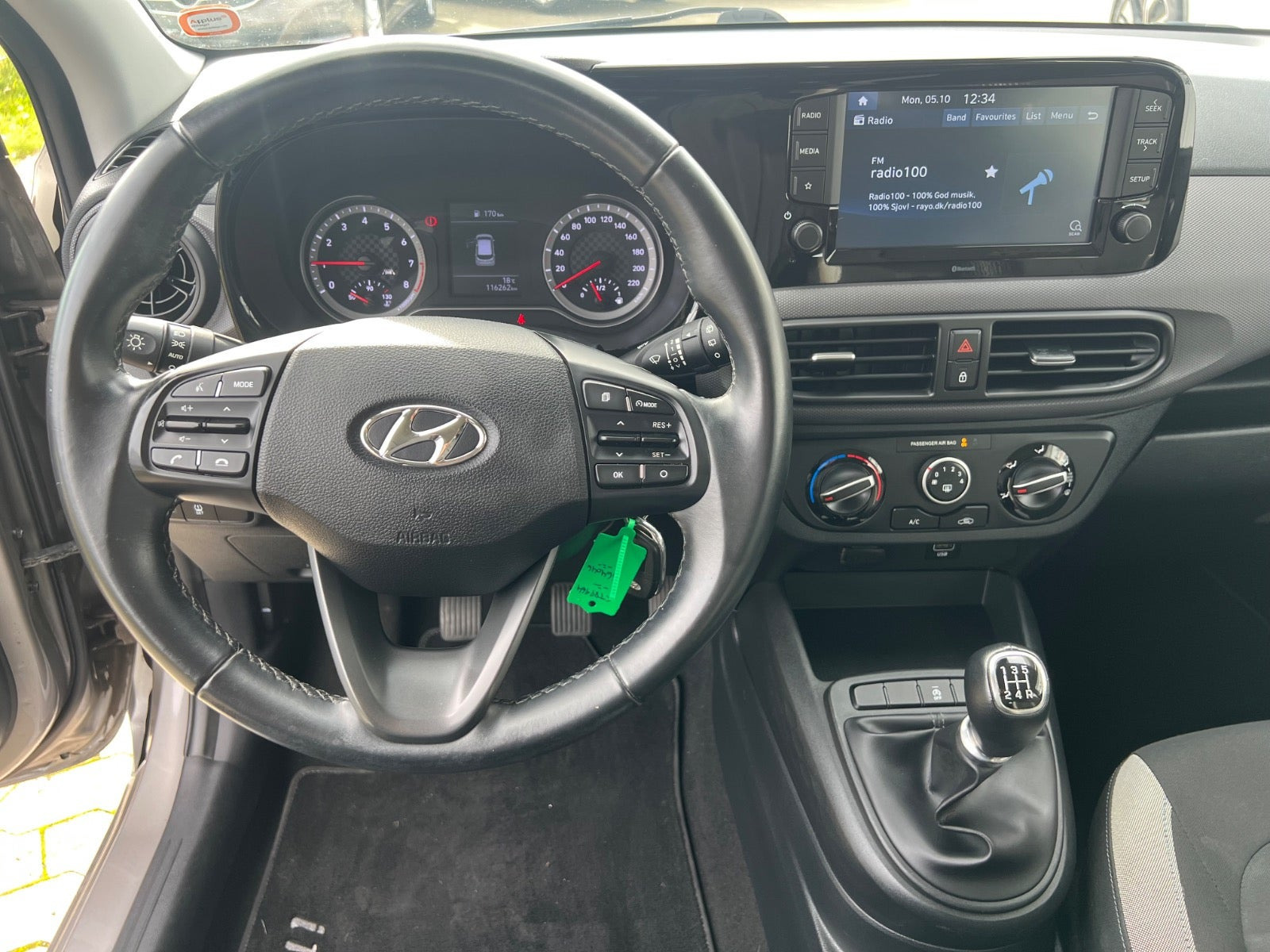 Sølv Hyundai i10 fra 2020