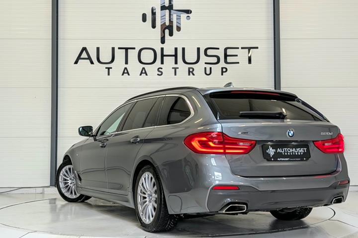 Grå BMW 520d fra 2020