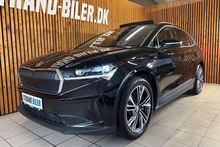Sort Skoda Enyaq fra 2023