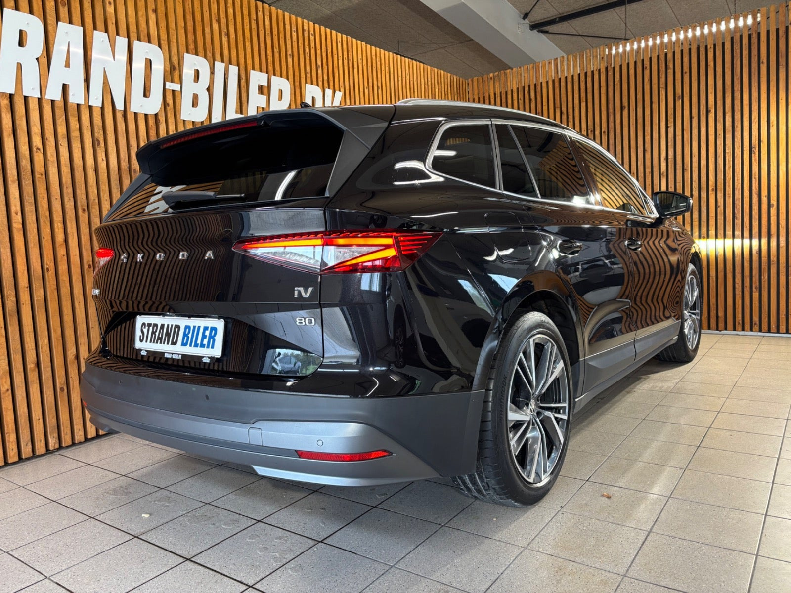 Sort Skoda Enyaq fra 2023