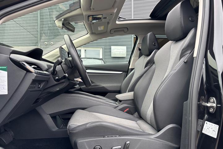 Sort Skoda Enyaq fra 2023