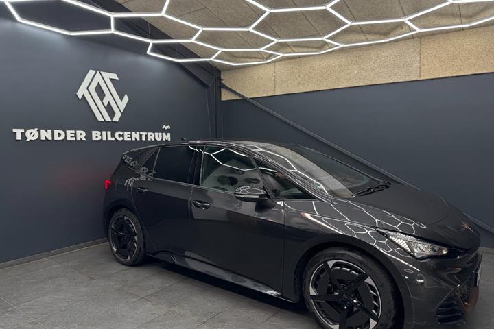 Grå Cupra Born fra 2023