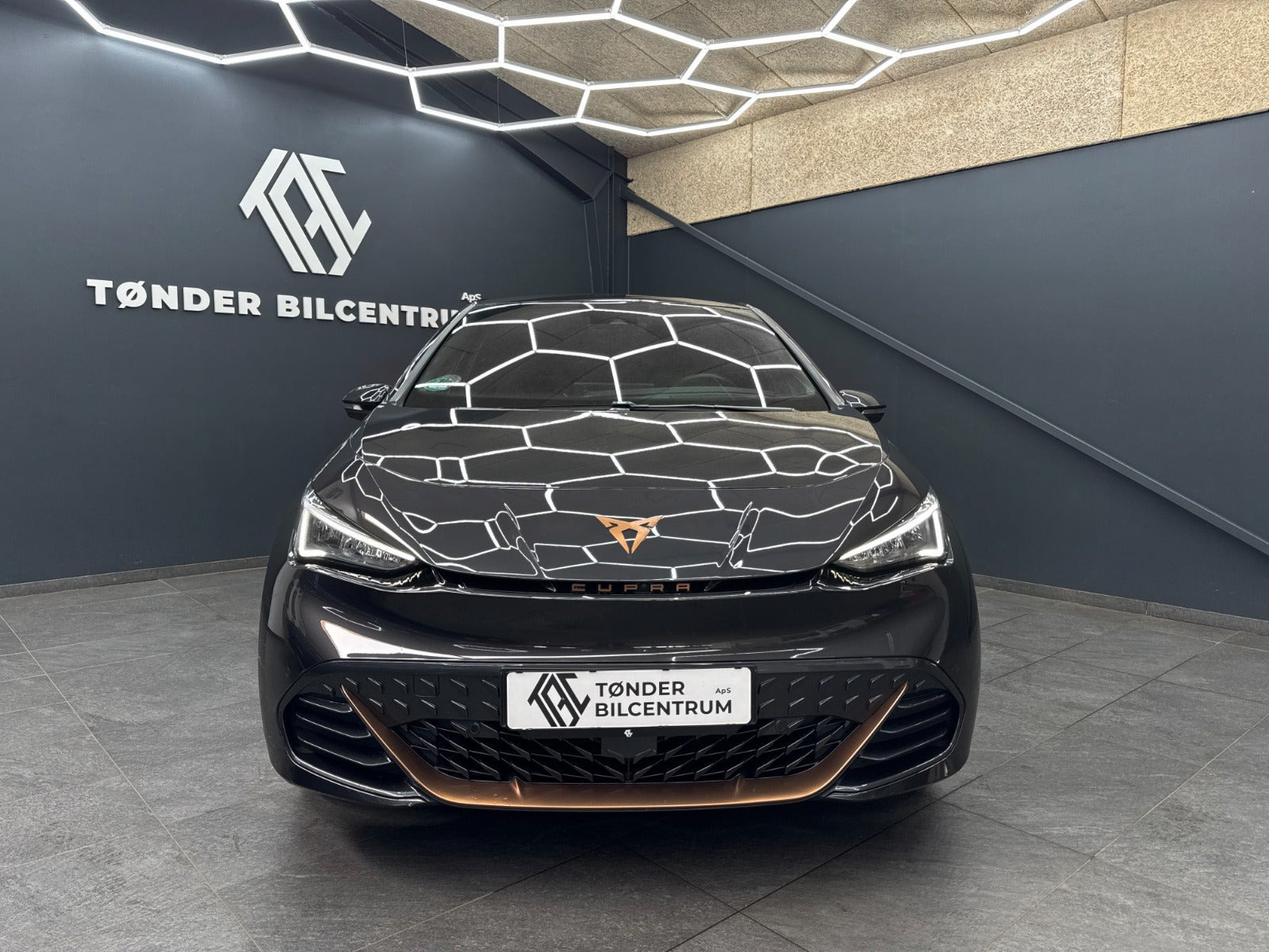 Grå Cupra Born fra 2023