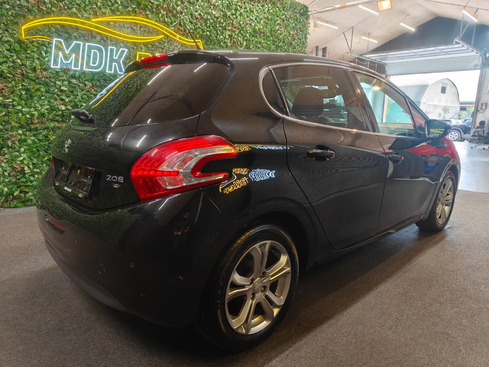 undefined Peugeot 208 fra 2015