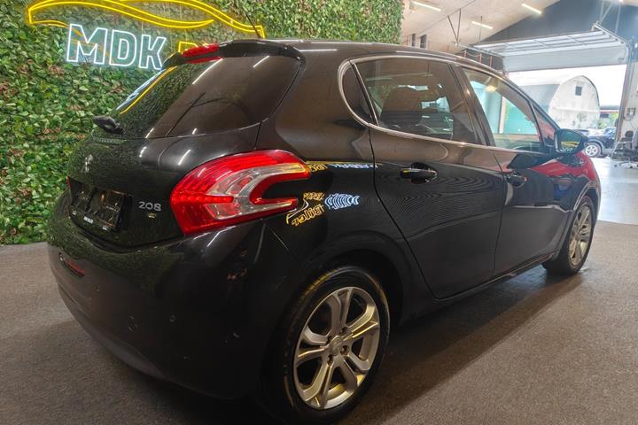 undefined Peugeot 208 fra 2015