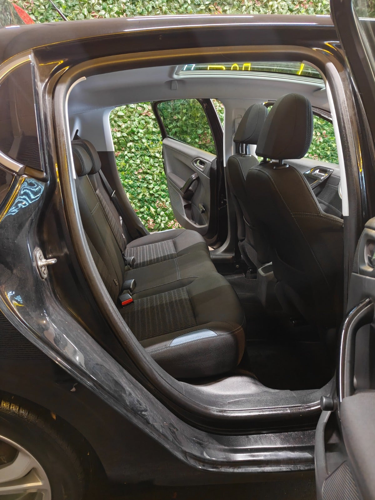 undefined Peugeot 208 fra 2015