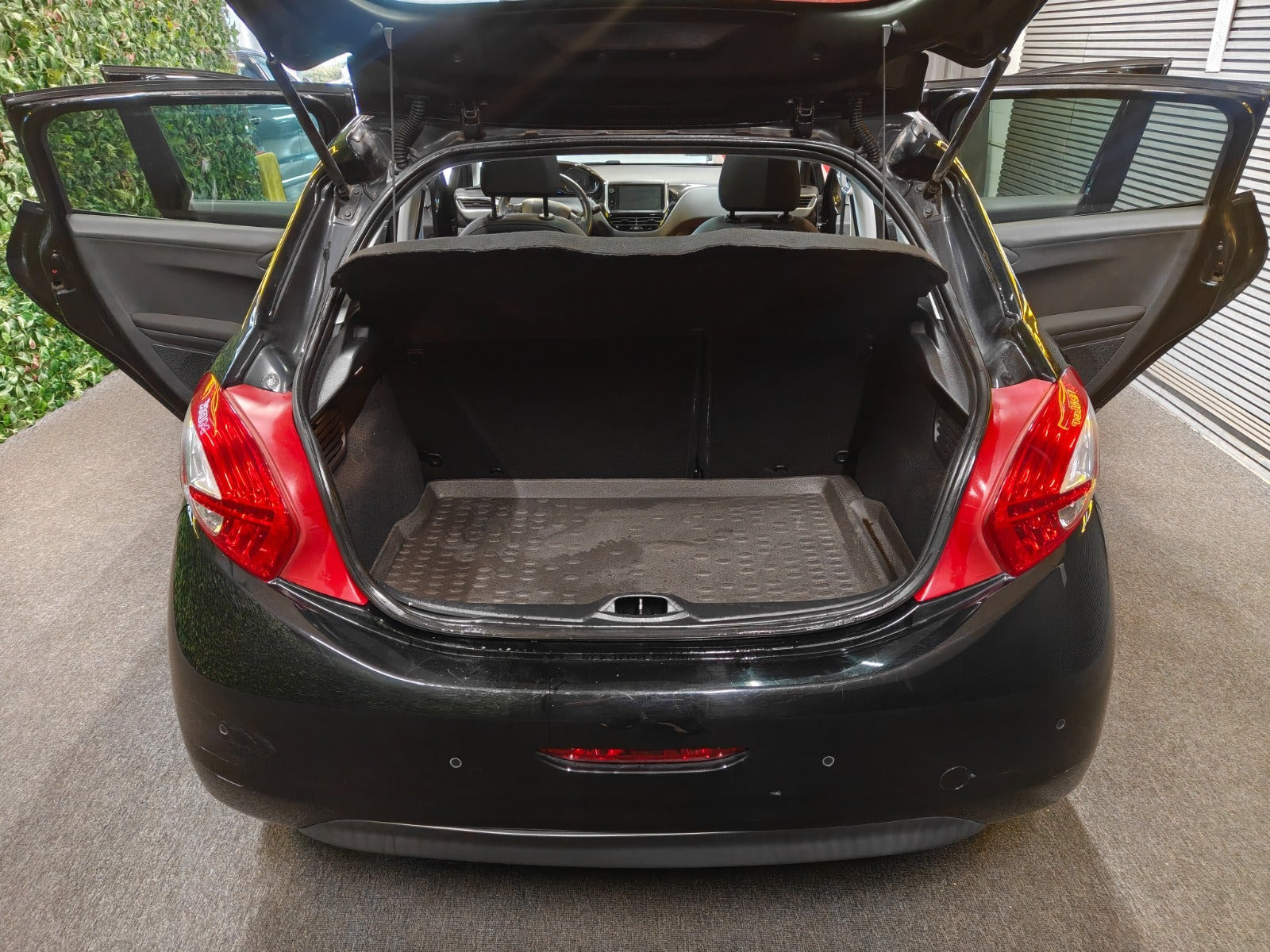undefined Peugeot 208 fra 2015