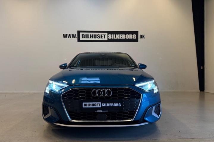 Hvid Audi A3 fra 2021