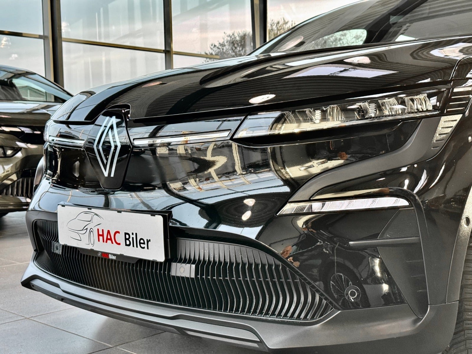 Sort Renault Megane E-Tech fra 2023