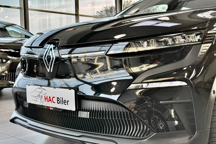Sort Renault Megane E-Tech fra 2023