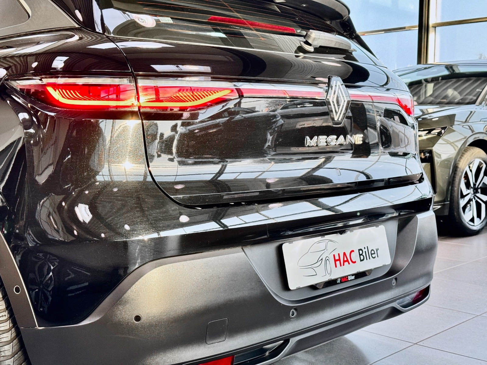 Sort Renault Megane E-Tech fra 2023