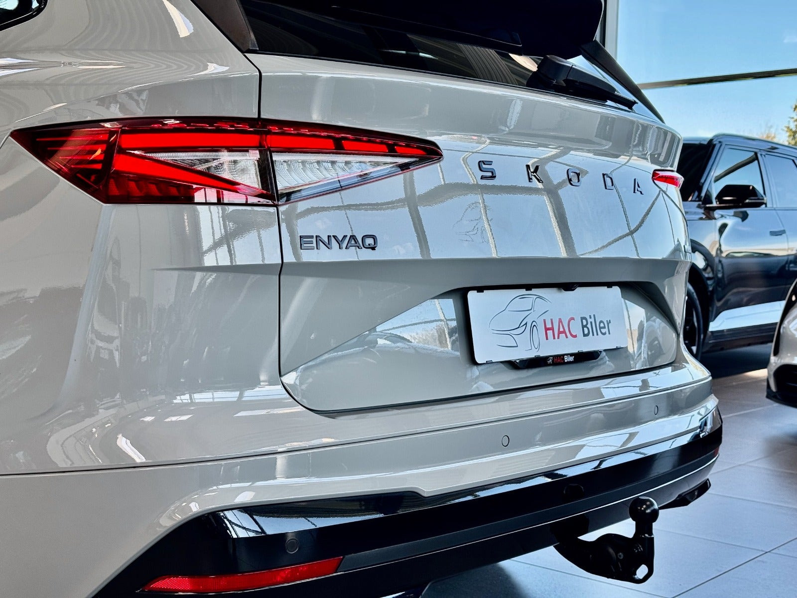 Grå Skoda Enyaq fra 2026