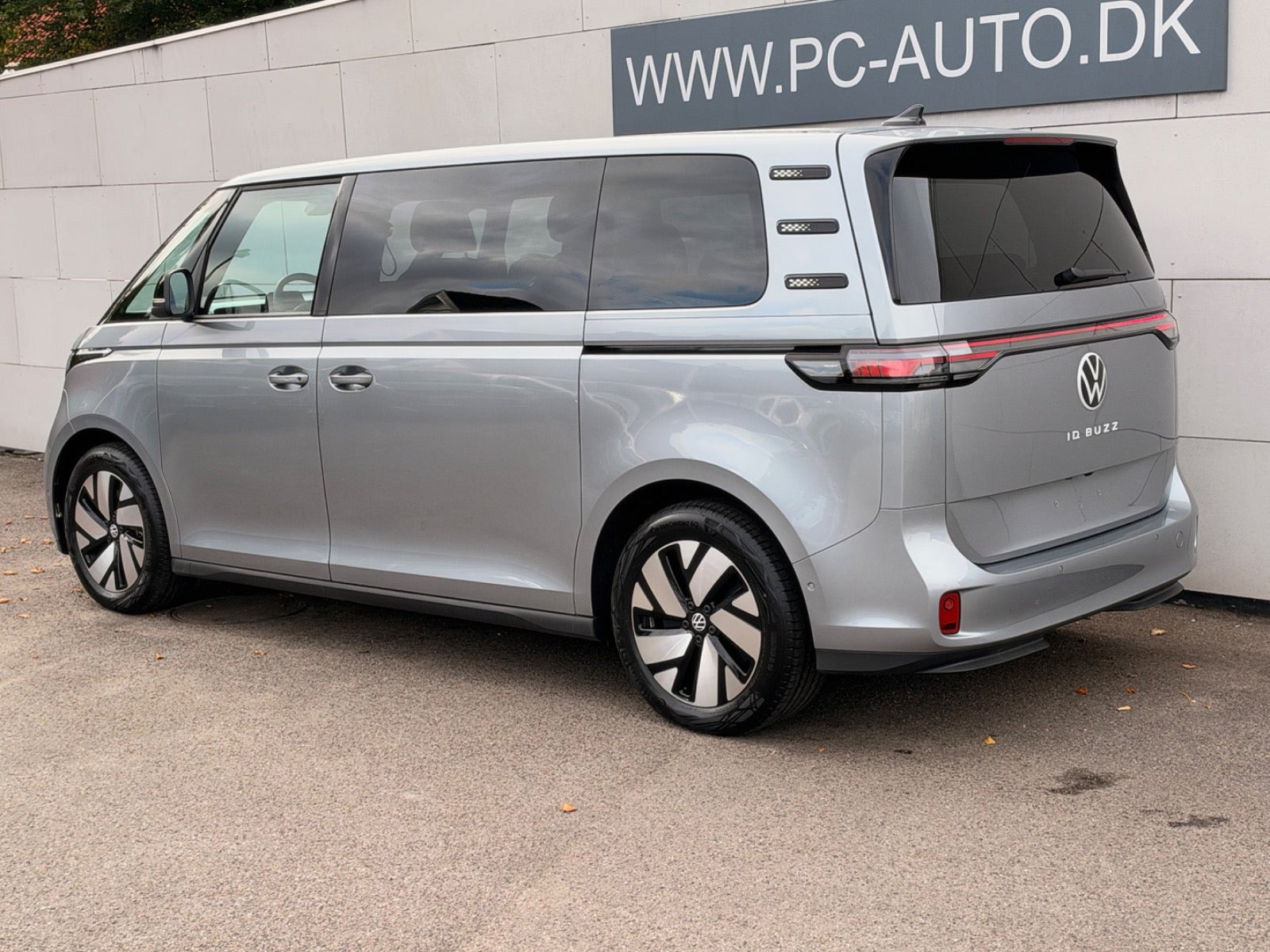 Sølv VW ID.Buzz fra 2026