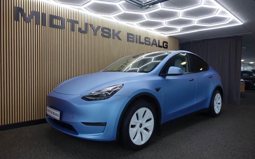 Tesla Model Y Long Range AWD