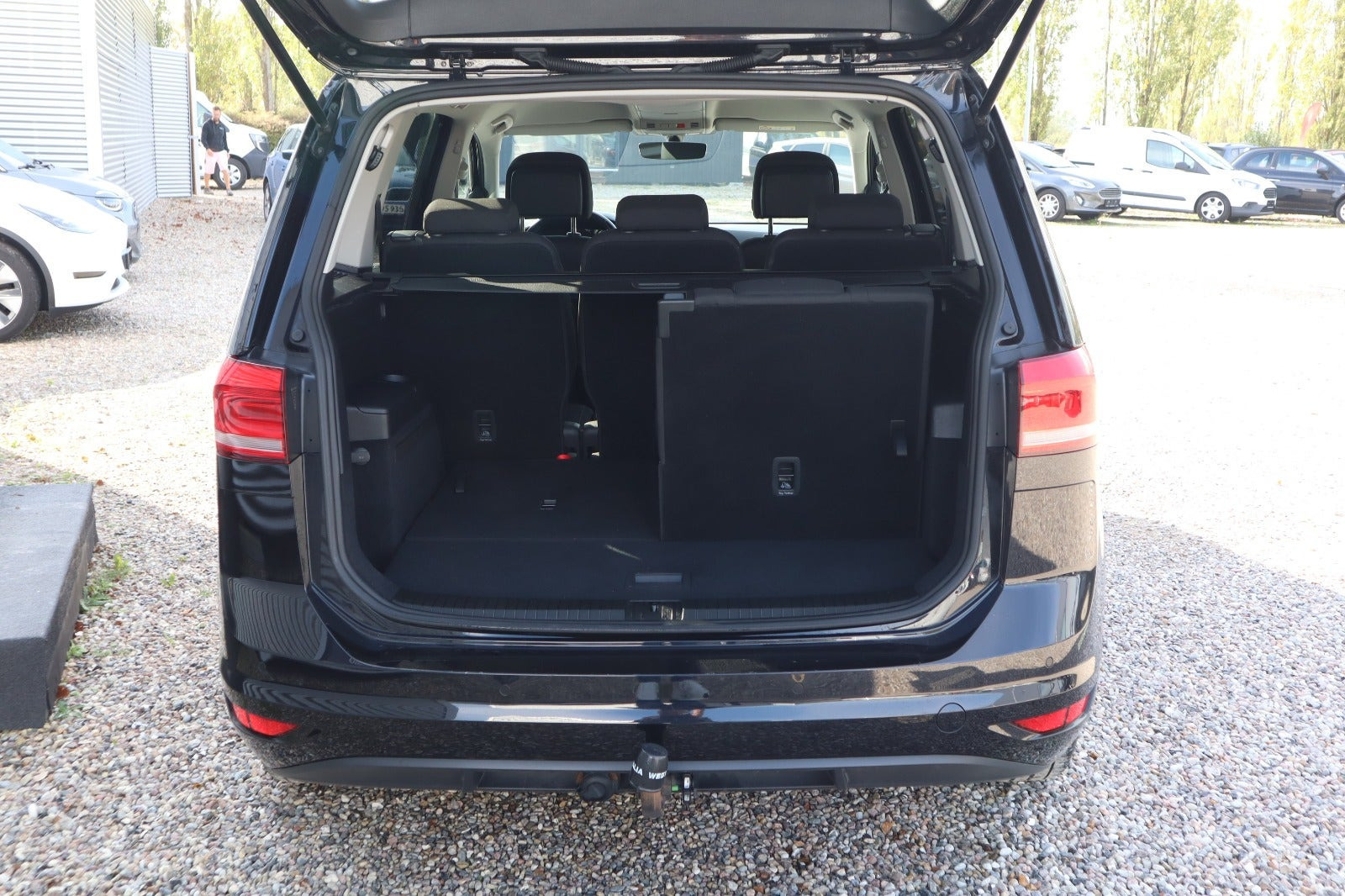Sort VW Touran fra 2021