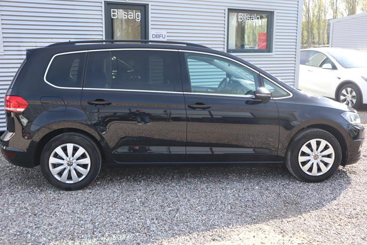 Sort VW Touran fra 2021