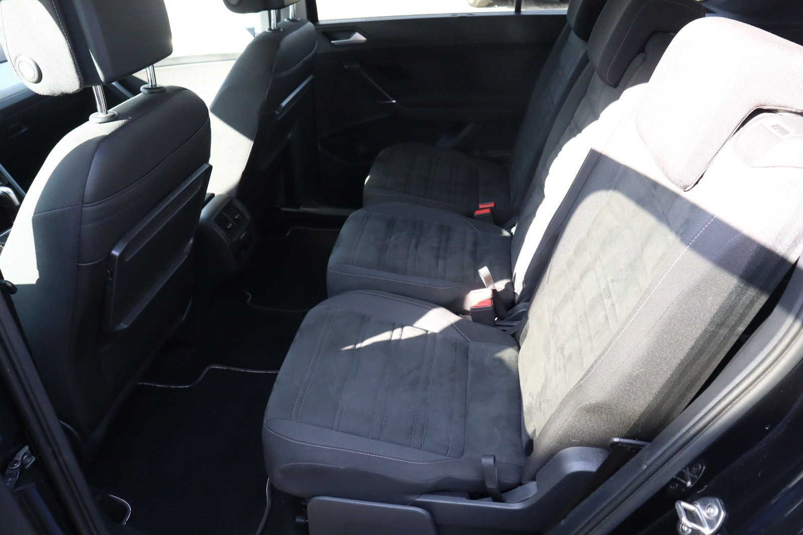 Sort VW Touran fra 2021