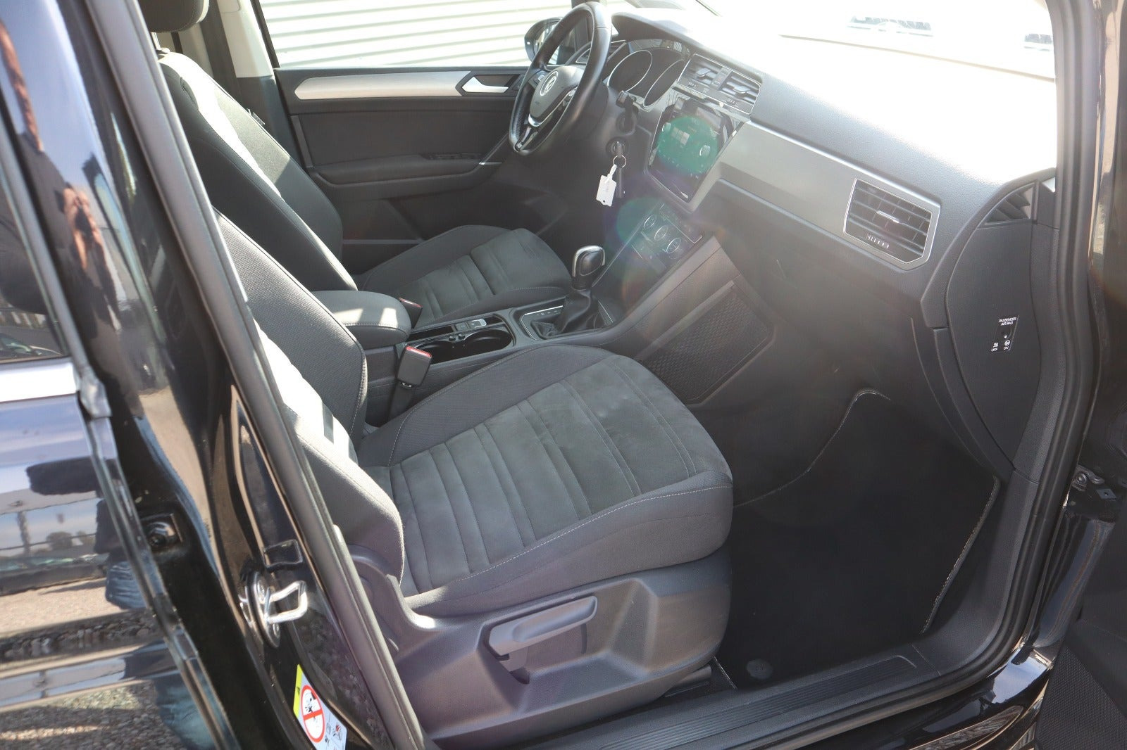 Sort VW Touran fra 2021