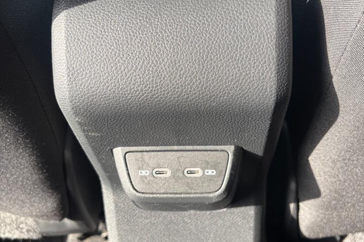Grå VW Polo fra 2021