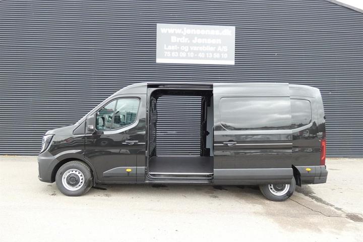 Sort Renault Master V T35 fra 2026