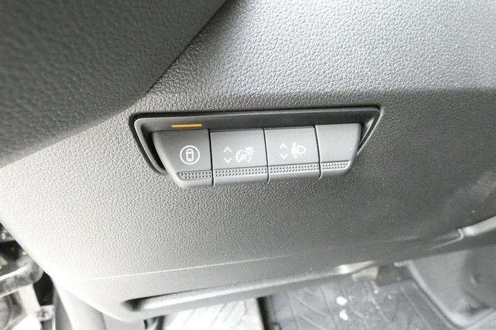 Sort Renault Master V T35 fra 2026
