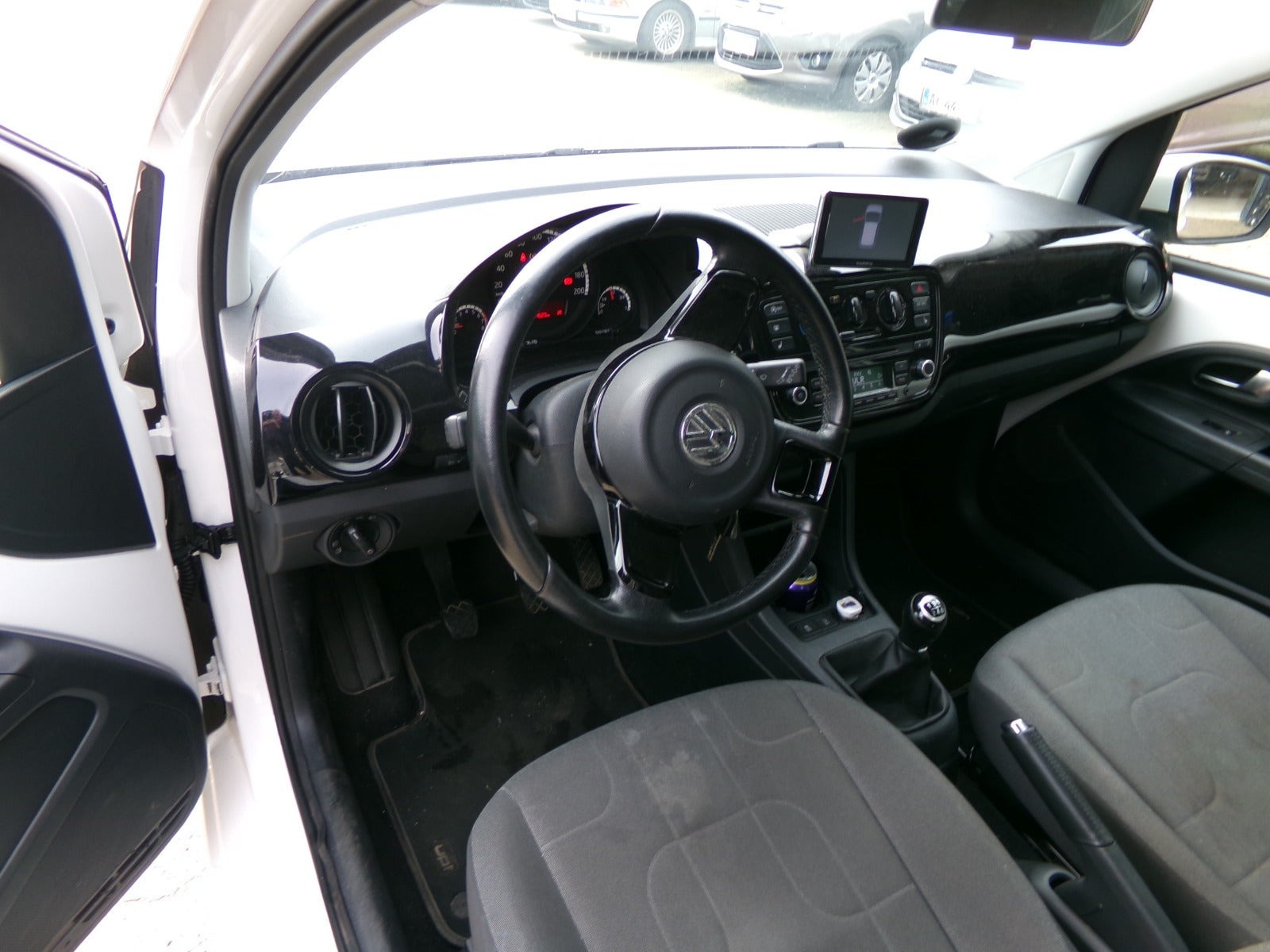 Hvid VW UP! fra 2015